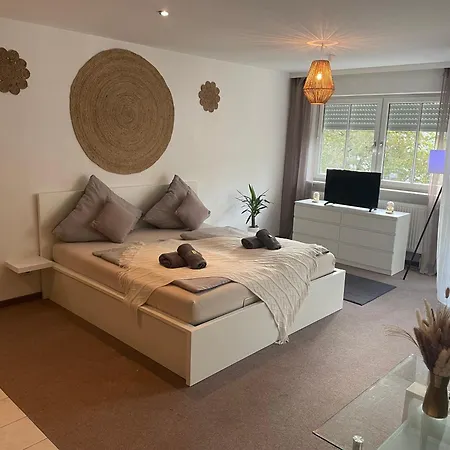 Διαμέρισμα Kingsize Bett Boho Mit Tiefgarage Naehe Salzburg *