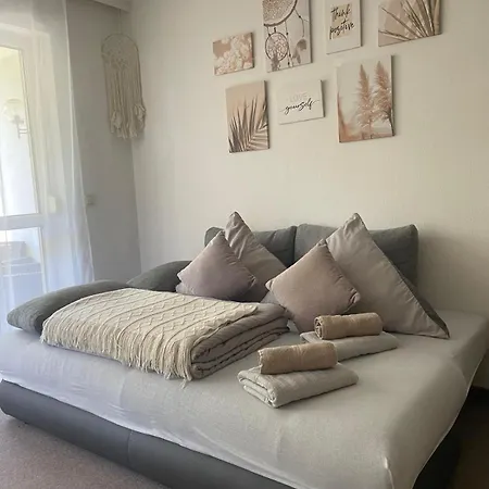 Kingsize Bett Boho Mit Tiefgarage Naehe Salzburg Διαμέρισμα *