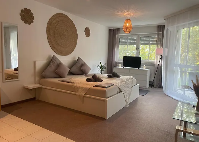 Kingsize Bett Boho Mit Tiefgarage Naehe Salzburg Διαμέρισμα *