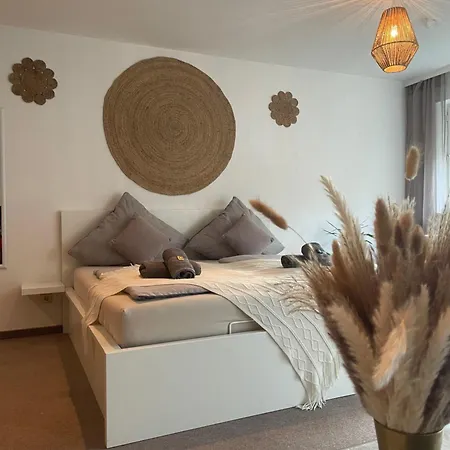 Kingsize Bett Boho Mit Tiefgarage Naehe Salzburg Apartmán *